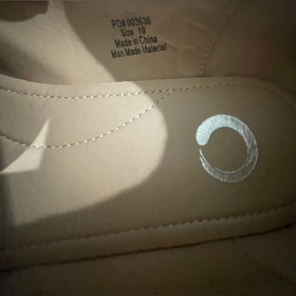 Beautiful shoes, size 10 - Picture 6 of 6